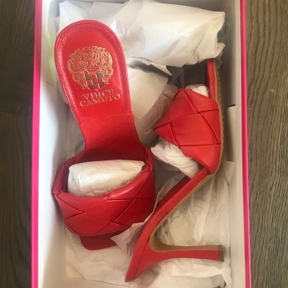 Vince Camuto Brelanie Sandals - Picture 3 of 4